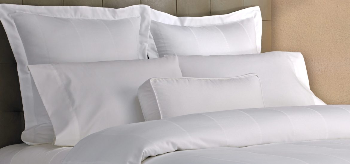 HOTEL BEDDING