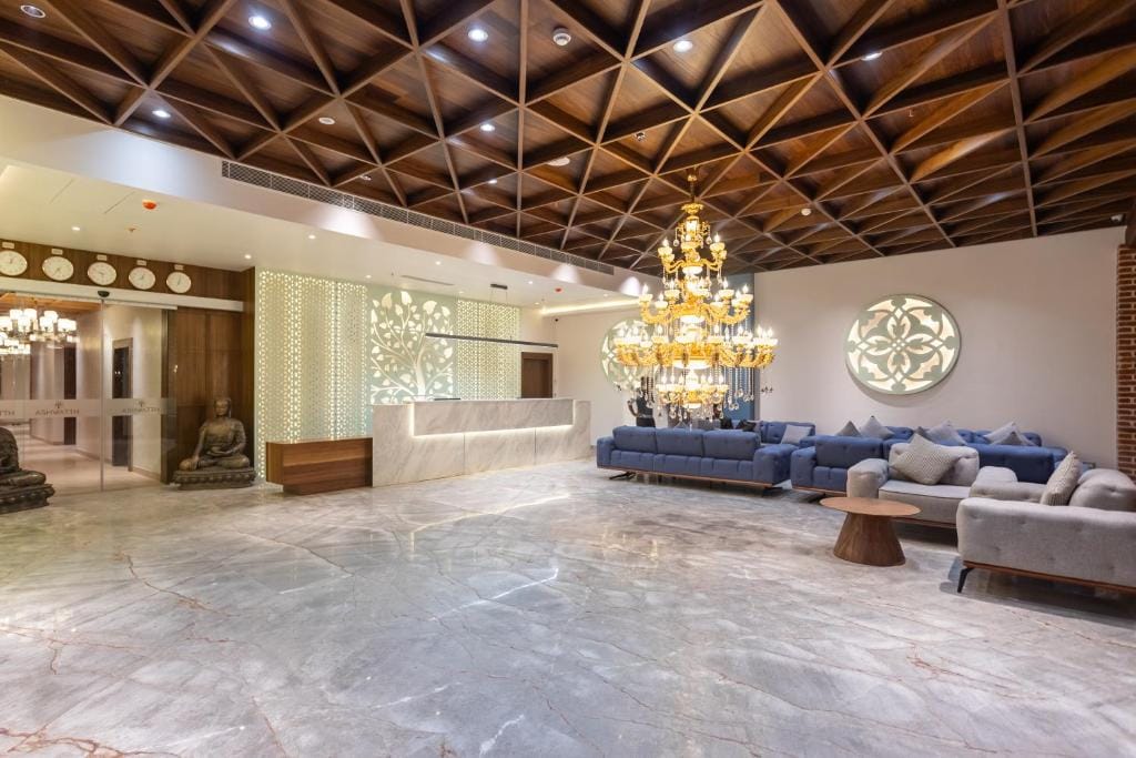 Hotel Ashwatth reception area furniture manufactured by I-HOTEL Furniture