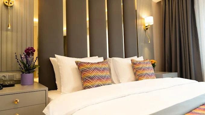 Külsümz Hotel custom headboard bedside furniture and hotel bedding